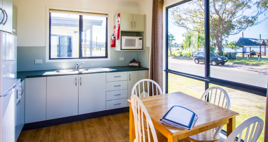 2 Bed Waterfront Cabins- South Coast Retreat - 2