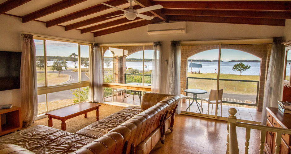 3 Bed Waterfront Cabin- South Coast Retreat image