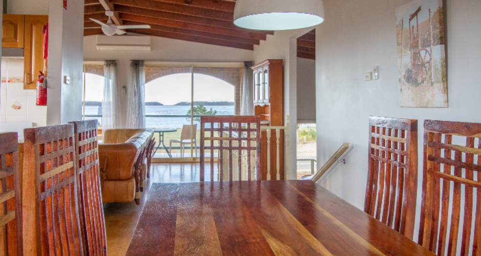 3 Bed Waterfront Cabin- South Coast Retreat - 4