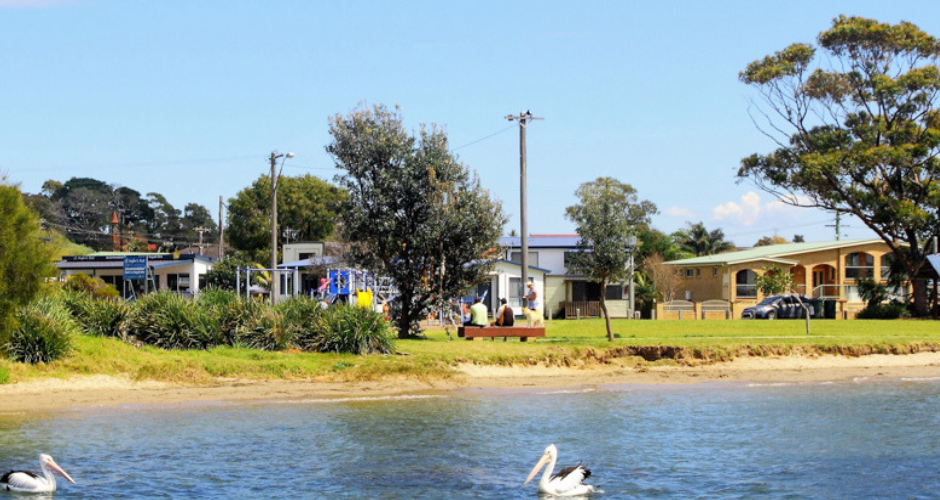 3 Bed Waterfront Cabin- South Coast Retreat - 6