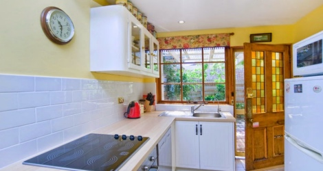 The Lion Cottage - 3